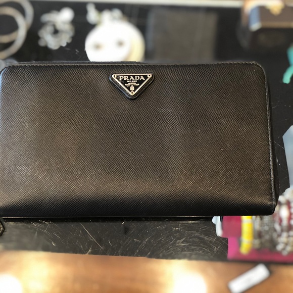 Prada wallet - Picture 2 of 5
